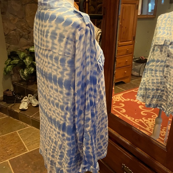 Blouse is a buttery soft blue and white tie-dye with roll up sleeves. - Picture 4 of 8